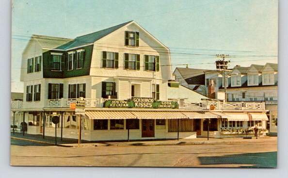 York Beach Maine The Goldenrod Kisses Postcard (eH425)