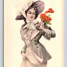 Litho Glamour Woman Holding Flowers Postcard (eH731)
