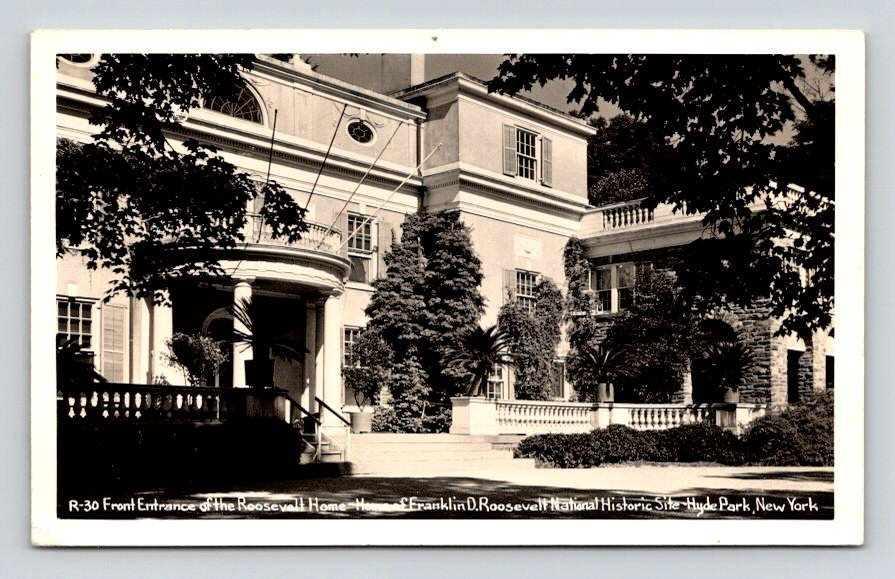RPPC Franklin D. Roosevelt Home Front Entrance Hyde Park New York Postcard (eCL95)
