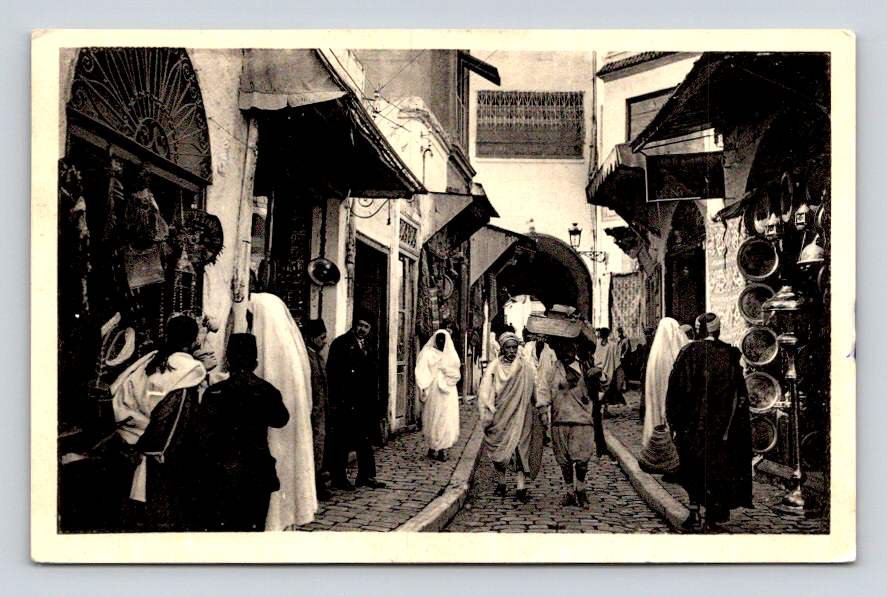 RPPC Tunis Rue de l"Eglise, Woman Burka Postcard (eCL486)