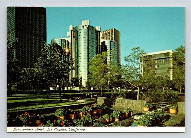 Los Angeles California Bonaventure Hotel - Continental Postcard (ContB-143)