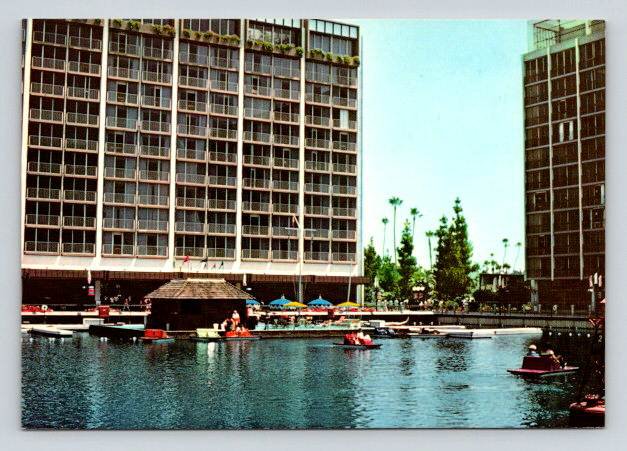 Anaheim California Water World Disneyland Hotel Magic Kingdom Postcard (ContB-809)
