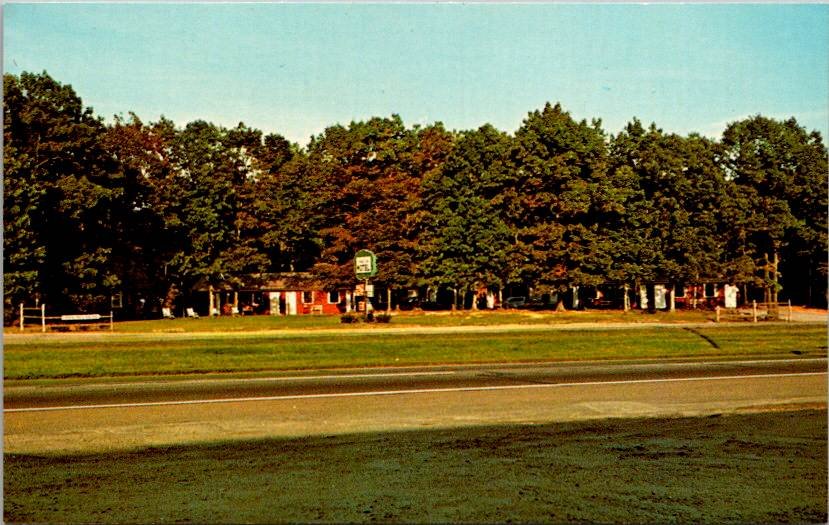 Rehoboth Beach Delaware Colonial Oaks Motel on Route 14 Postcard (T-717)