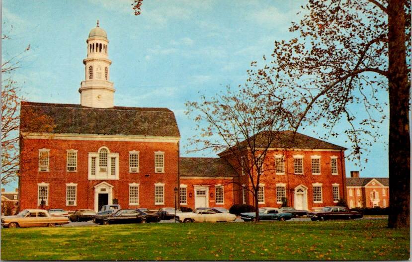 Dover Delaware The Old State House on the Green - Postcard (T-801)