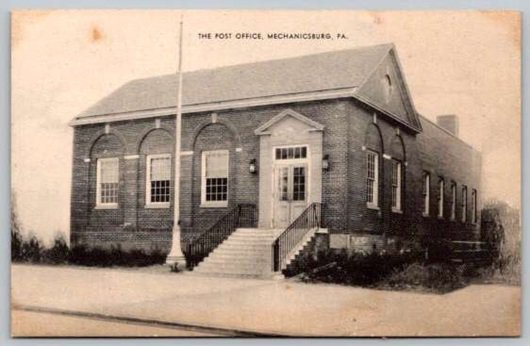 Mechanicsburg Pennsylvania Post Office Postcard (ecM368)