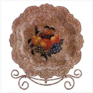 FRUIT DESIGN PLATE DISPLAY  Retail: $49.95