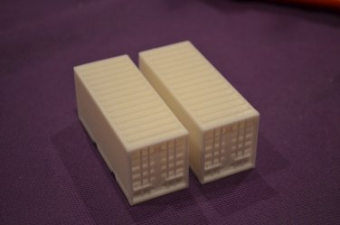 TSP Models HO 20; Shipping Containers Set of 2 Layout Ready Item 5293