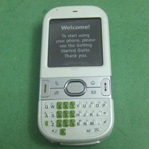 NEW UNLOCKED PALM CENTRO 685 GSM PHONE NO LOGOS