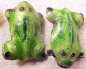 Frog 4 Metal Large Enameled Green Beads