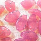 Leaves Twist 25 Lavendar Pink Glass Beads