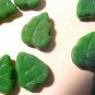 Leaves 25 Kelly Green Glass Beads