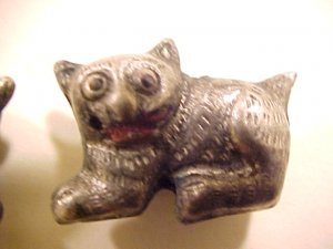Cat 2 Pewter Colored Metal Beads