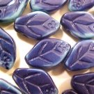 Leaves Dotted 25 Turquoise Blue Glass Beads