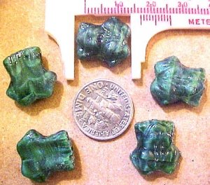 Frog 8 Malachite Glass Beads