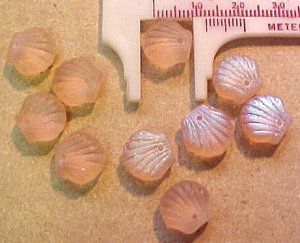 Seashell Clam 9 Pink Irridized Glass Beads