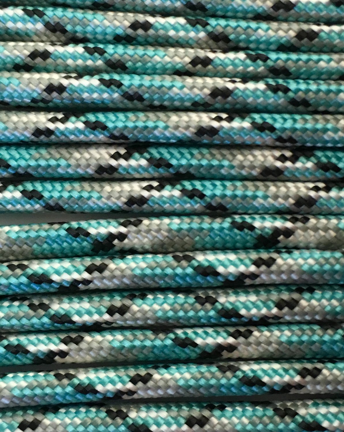 PARACORD 550 LB PARACHUTE CORD MIL SPEC TYPE III **WITH FREE BUCKLES