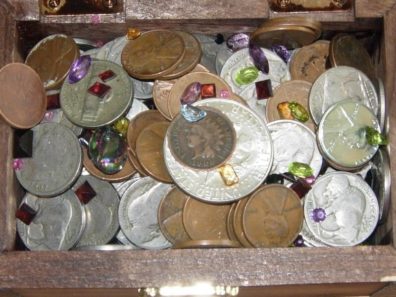 TREASURE CHEST FULL VINTAGE US COINS & JEWELS GEMSTONES