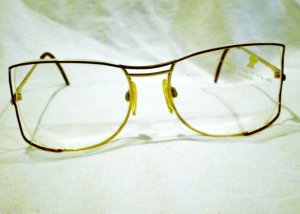 VINTAGE NEOSTYLE LARGE EYEGLASSES LARGE RED GOLD 56-16-135