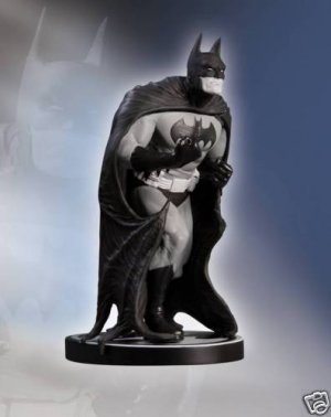 DC Batman Black & White Ethan Van Sciver Batman Statue