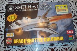 THIS IS A HARD TO FIND SPACE SHUTTLE COLUMBIA COLLECTORS PIECE, IN BOX
