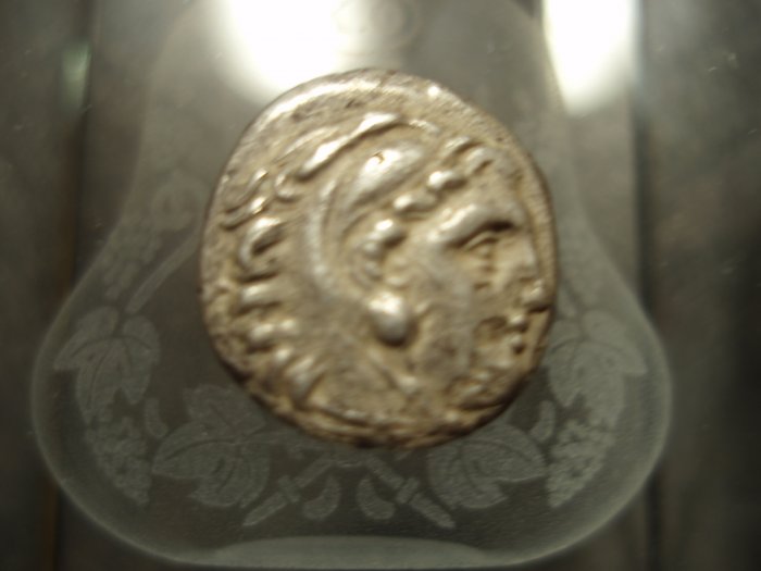 *POLY*Greek Alexander the great AR drachm 16m 4.1g C013