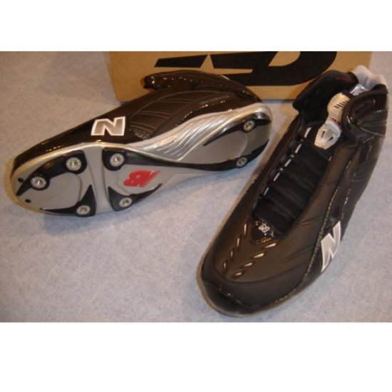 football cleats size 12.5 wide