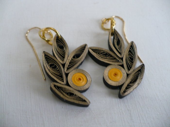 Quilling Quilled Jewelry Quangel Drops Black and Gold Splash of Yellow