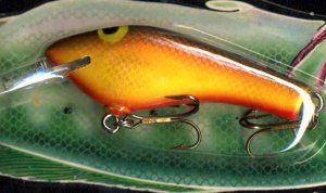 Vintage POE'S SUPER CEDAR Brown Crawdad Lure 818