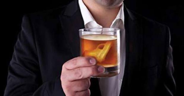 Pistol Pratical Domestic Ice Maker Box Grid