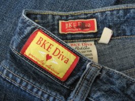 Buckle Brand Jeans Denims DIVA Park Ave Sz 27  BKE 34