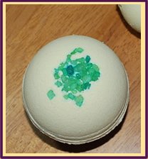 Coconut Lemongrass Bath Bomb