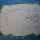 A235 Vintage doily embroidered linen 30s
