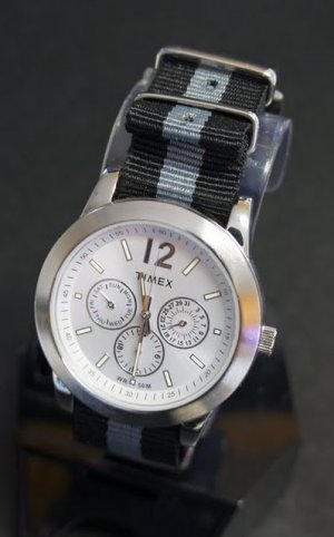 Black and Gray One Stripe 20mm James Bond Nato Nylon Watch Strap