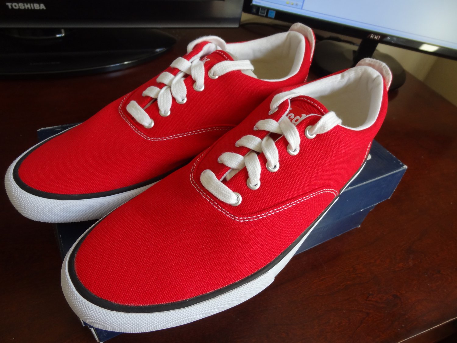 Keds Anchor Canvas Sneakers Red Size 9.5 NEW