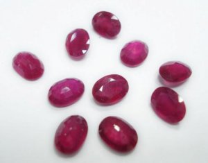8.85cts Stunning Natural Afrianc Ruby Gemstone Lots