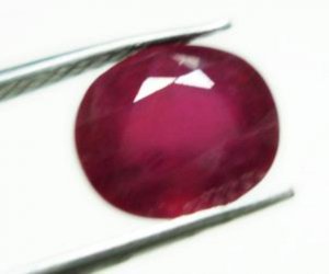 2.49cts stunning natural African Ruby gemstone oval