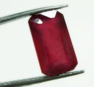 3.05cts Stunning Natural  African Ruby Rectangle shape