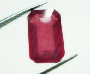 3.00cts Stunning Natural  African Ruby Rectangle shape