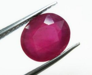 1.80cts stunning natural African Ruby gemstone oval