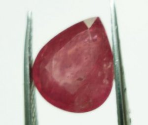 3.25cts stunning Natural African Ruby Gemstone pear