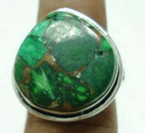 6.71Gms Handcrafted Labradorite Gemstone & Silver Ring