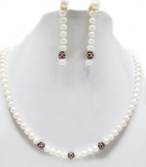 single swtrands Fresh Water Pearl Necklace With Silver