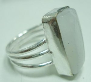 6.05gms Handcrafted Agate Gemstone & Silver Ring