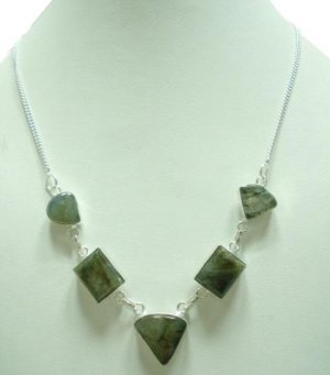 25.58Gm Stunning Labradorite Gemstone & Silver Necklace