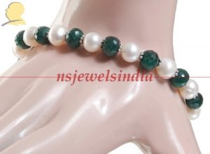 Natural green emerald & pearl gemstone bracelet