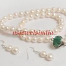 Handmade natural pearl & emerald Gemstone Neckalce