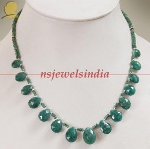 Designer natural green emerald gemstone Necklace