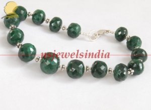 Handcrafted natural green emerald gemstone bracelet