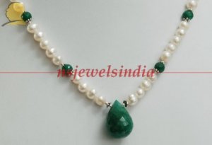 Natural emerald & pearl gemstone beads necklace