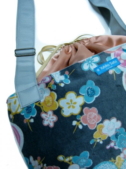 Yukiko Sato V3SL Zen Velvet Gray'09 of Vela TESAGE crossbody cloth purse